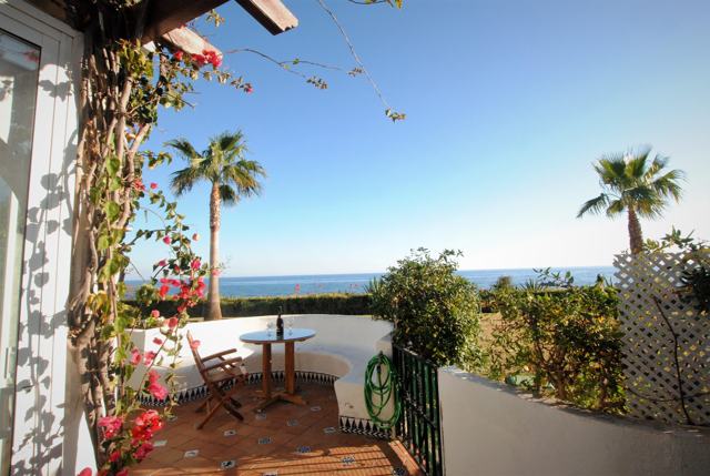 Penthouse in Calahonda – photo 1